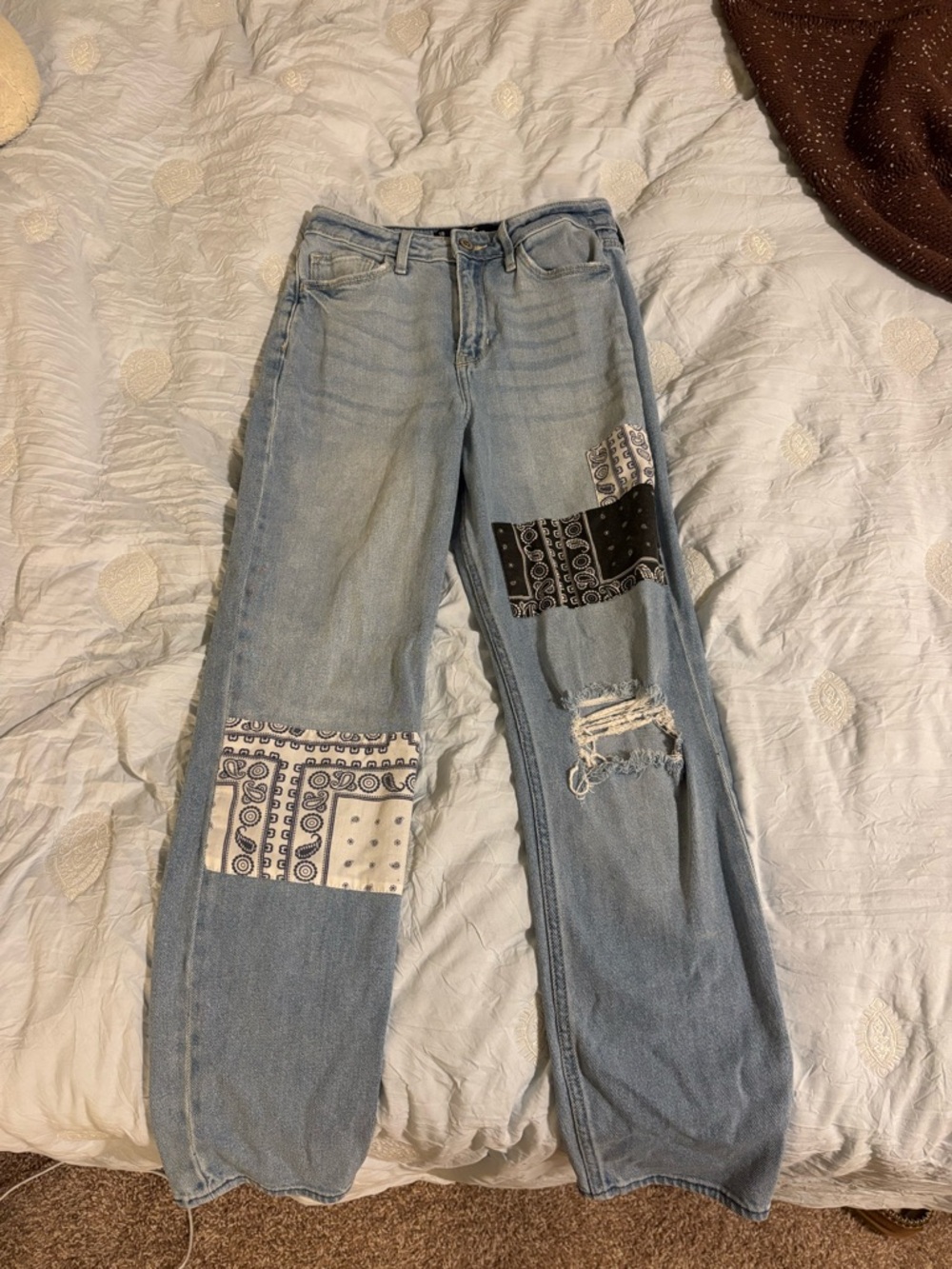 Light Blue Patchwork Women’s Jeans with Distressed Patch Detail